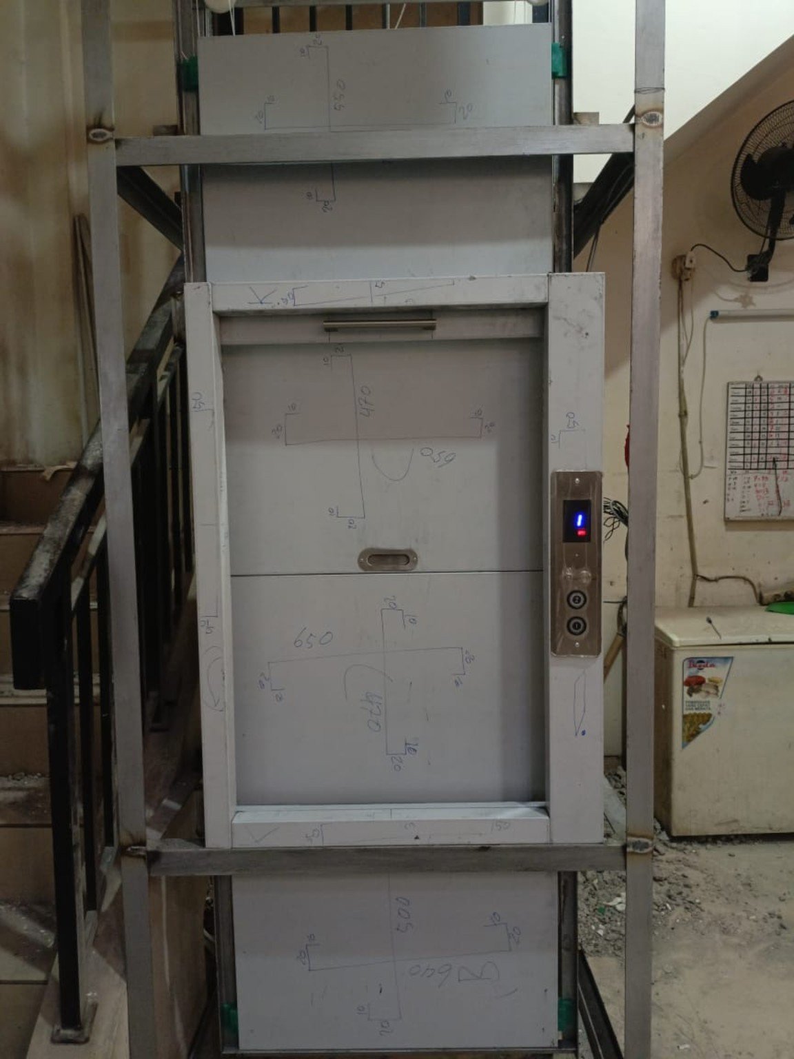 Konstruksi Rangka Lift