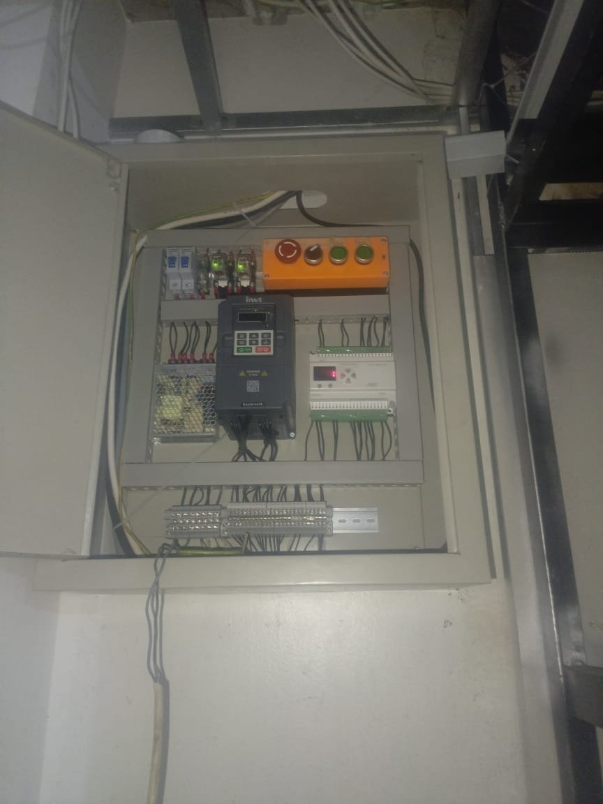 Panel kontrol dan penggerak